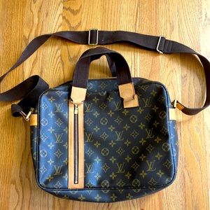 Louis Vitton leather messenger/cross body bag